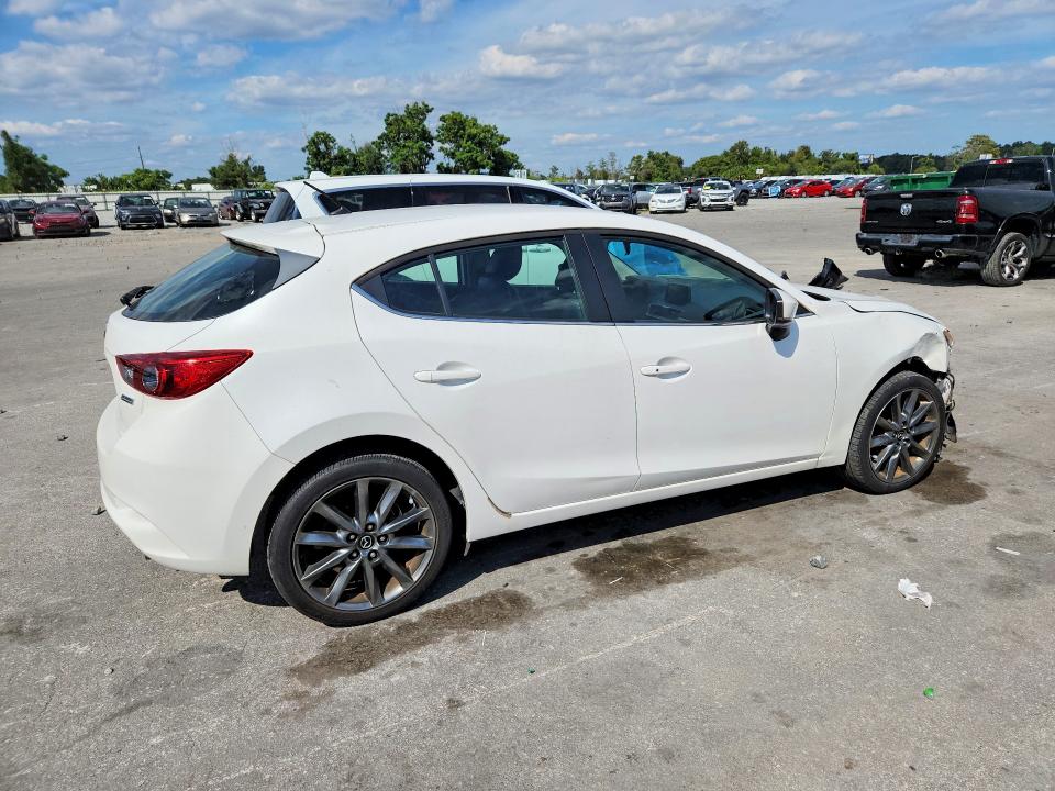 Продаж на аукціоні авто 2018 Mazda 3, vin: 3MZBN1L37JM271297, номер лоту: 70529516