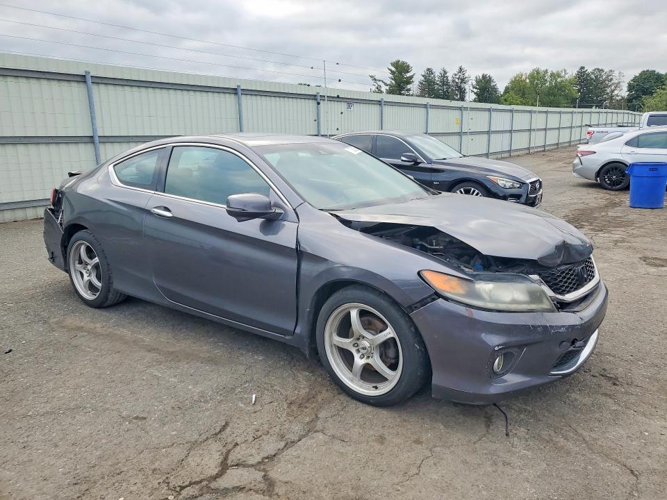 70338356 :رقم المزاد ، 1HGCT2B8XDA000897 vin ، 2013 Honda Accord مزاد بيع