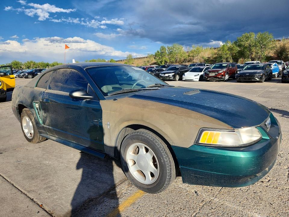 Продаж на аукціоні авто 2000 Ford Mustang, vin: 1FAFP4044YF300932, номер лоту: 70017966