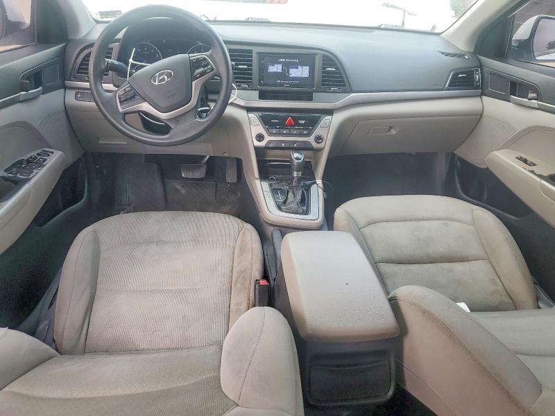 70179826 :رقم المزاد ، 5NPD74LF7HH183528 vin ، 2017 Hyundai Elantra مزاد بيع