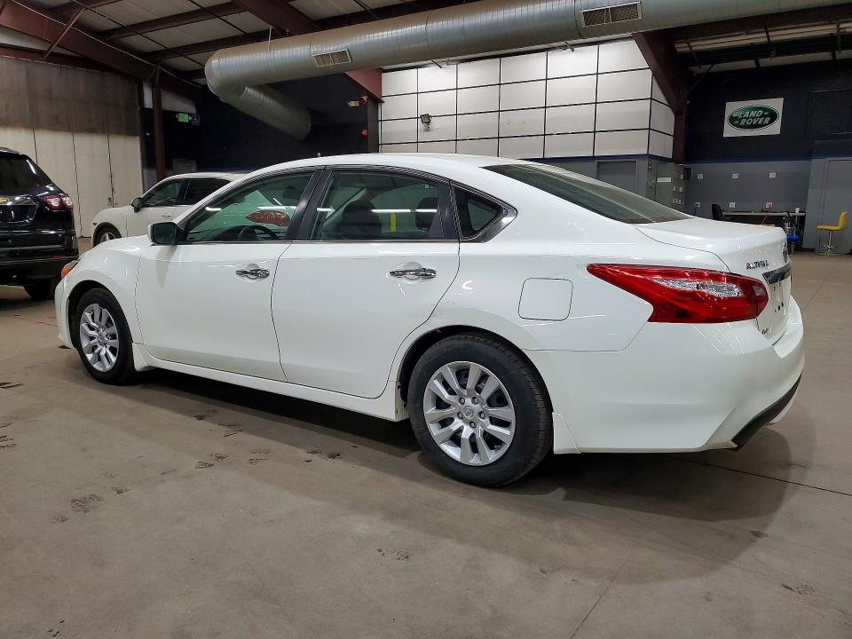 2017 Nissan Altima მანქანა იყიდება აუქციონზე, vin: 1N4AL3AP6HC485477, აუქციონის ნომერი: 69530116