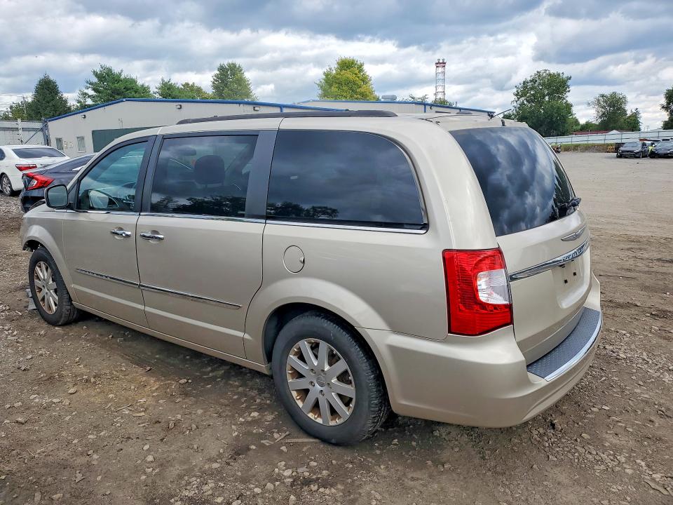 67742156 :رقم المزاد ، 2C4RC1BG6FR755683 vin ، 2015 Chrysler Town & Country مزاد بيع