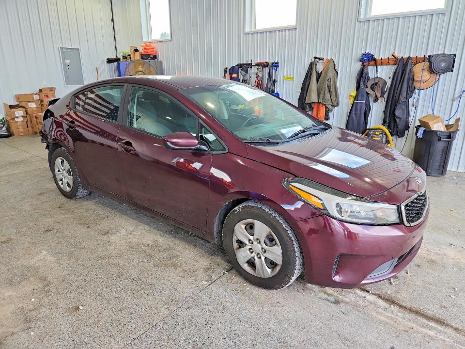 2018 Kia Forte მანქანა იყიდება აუქციონზე, vin: 3KPFL4A75JE251464, აუქციონის ნომერი: 68364146