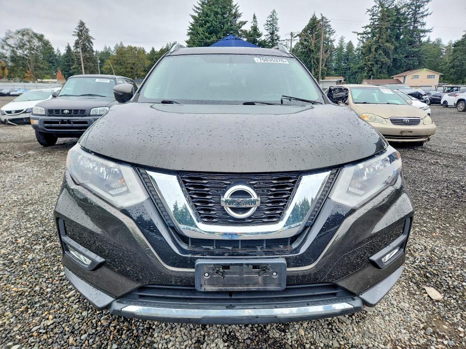 Продажа на аукционе авто 2017 Nissan Rogue, vin: KNMAT2MV5HP525586, номер лота: 70835376