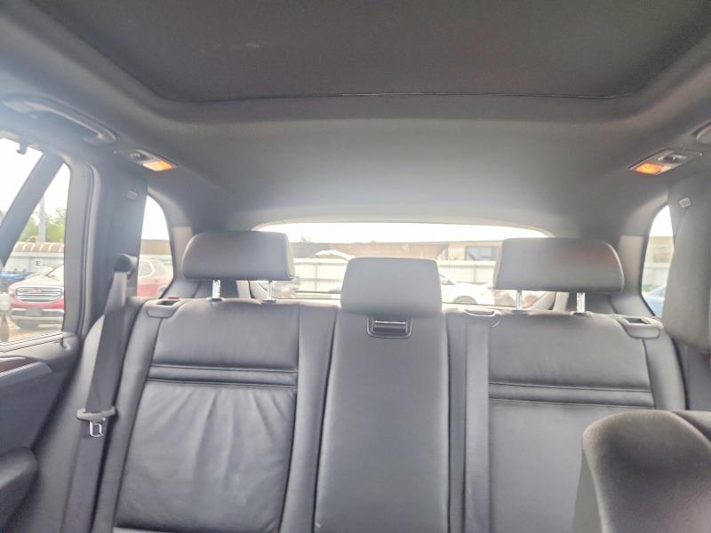 68363536 :رقم المزاد ، 5UXZV4C53BL410251 vin ، 2011 Bmw X5 مزاد بيع
