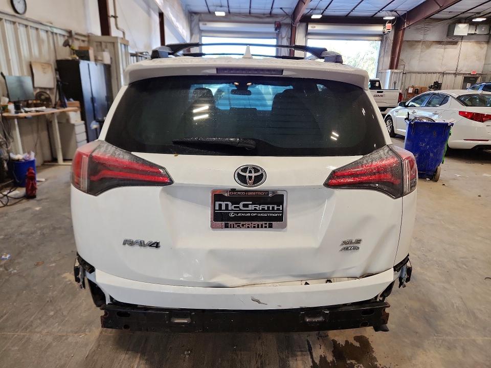 Продаж на аукціоні авто 2018 Toyota Rav4, vin: JTMRFREV8JJ735934, номер лоту: 70423256