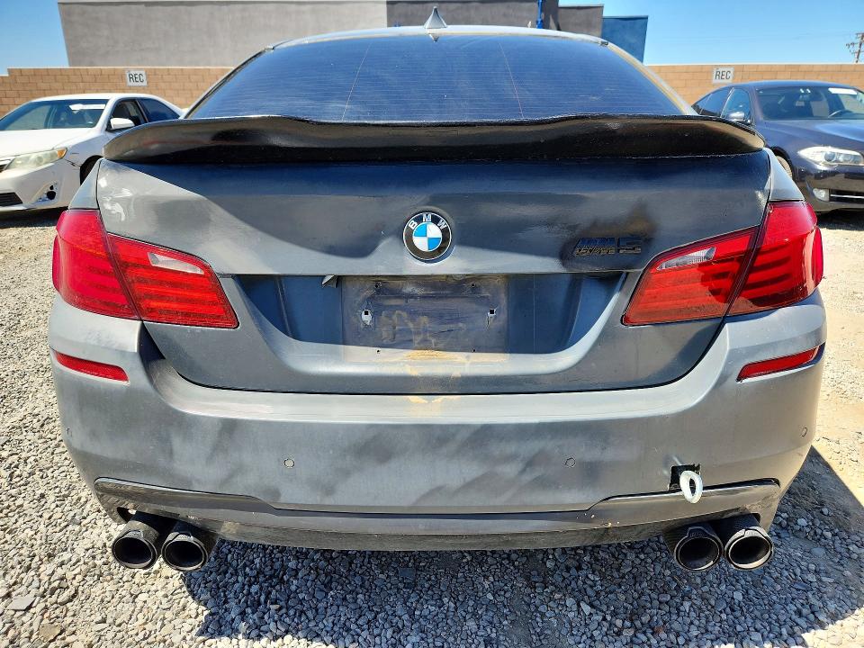 67773436 :رقم المزاد ، WBAFR9C5XBC758325 vin ، 2011 Bmw 550 مزاد بيع