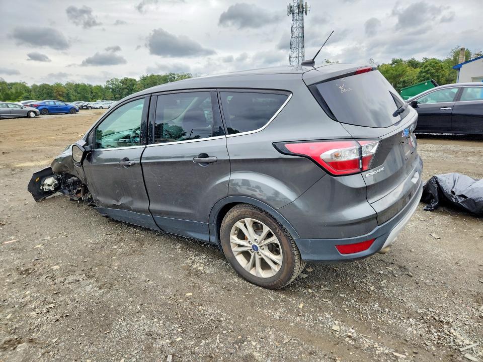 2017 Ford Escape მანქანა იყიდება აუქციონზე, vin: 1FMCU9GD3HUE41717, აუქციონის ნომერი: 69870346