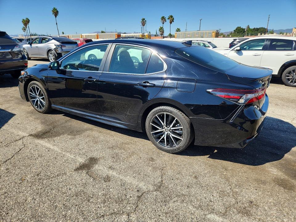 Aukcja sprzedaży 2021 Toyota Camry, vin: 4T1G11AK3MU518499, numer aukcji: 70375386