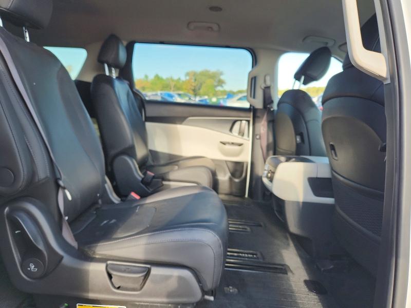 66615396 :رقم المزاد ، KNDNB4H32R6306858 vin ، 2024 Kia Carnival مزاد بيع