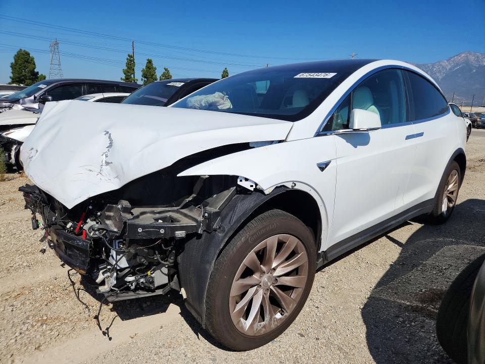 67543476 :رقم المزاد ، 5YJXCAE28MF320406 vin ، 2021 Tesla Model X مزاد بيع