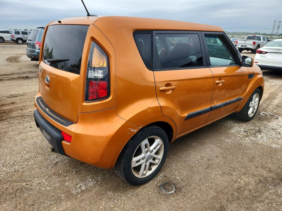 69284156 :رقم المزاد ، KNDJT2A22B7215994 vin ، 2011 Kia Soul مزاد بيع