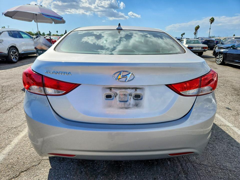 2012 Hyundai Elantra მანქანა იყიდება აუქციონზე, vin: KMHDH4AE8CU419945, აუქციონის ნომერი: 70512626