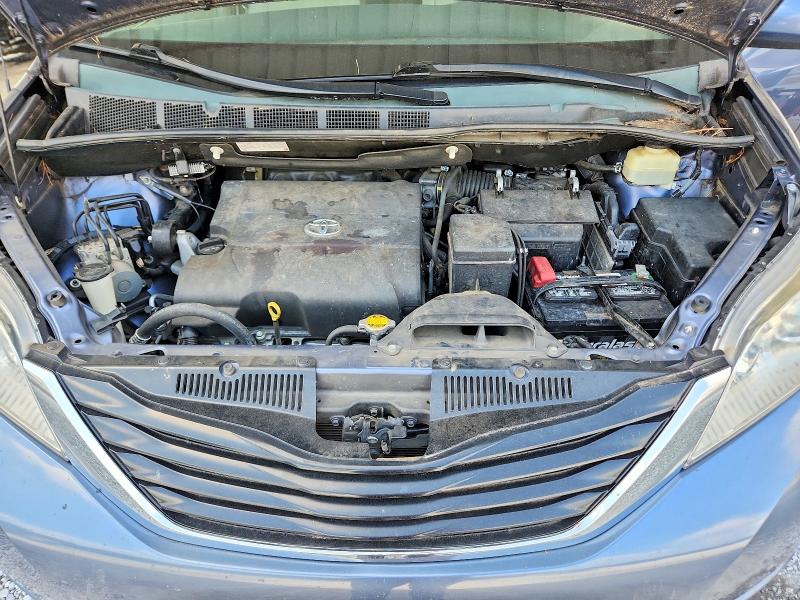 69358606 :رقم المزاد ، 5TDKK3DC5ES525486 vin ، 2014 Toyota Sienna مزاد بيع