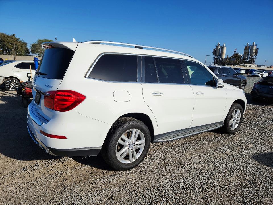 Продаж на аукціоні авто 2015 Mercedes-benz Gl, vin: 4JGDF2EE1FA590496, номер лоту: 70909646