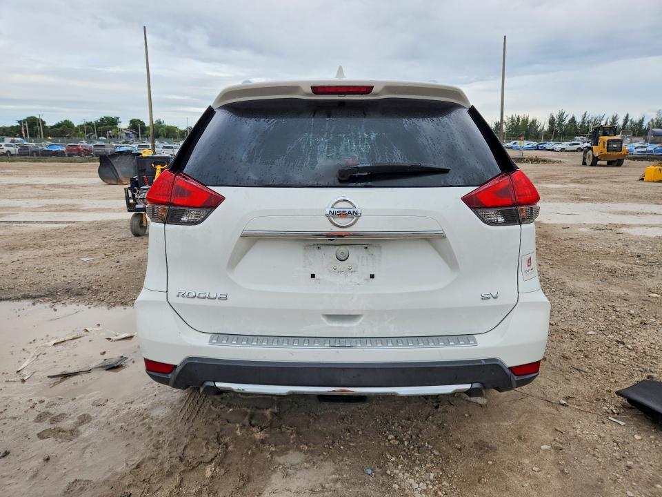 2017 Nissan Rogue მანქანა იყიდება აუქციონზე, vin: KNMAT2MT2HP554204, აუქციონის ნომერი: 71011196