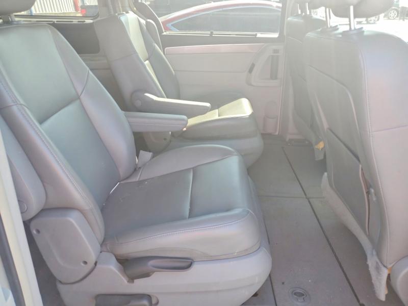 67385826 :رقم المزاد ، 2C4RVABGXCR353901 vin ، 2012 Volkswagen Routan مزاد بيع