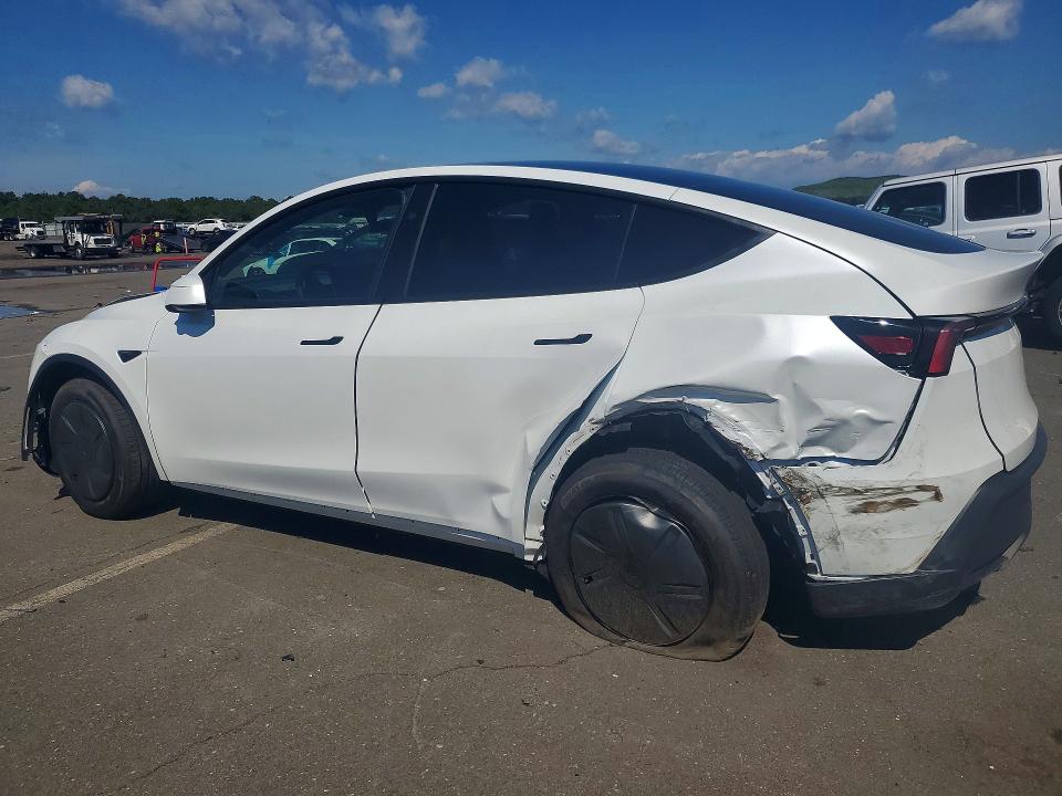 67700666 :رقم المزاد ، 7SAYGDED8TA735431 vin ، 2026 Tesla Model Y مزاد بيع
