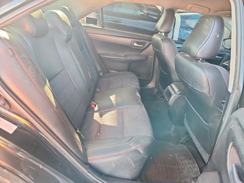 68219026 :رقم المزاد ، 4T1BF1FK7FU923174 vin ، 2015 Toyota Camry مزاد بيع