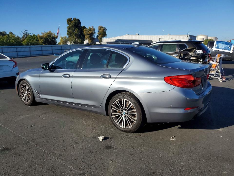 70361086 :رقم المزاد ، WBAJA5C55JWA57301 vin ، 2018 Bmw 530 مزاد بيع