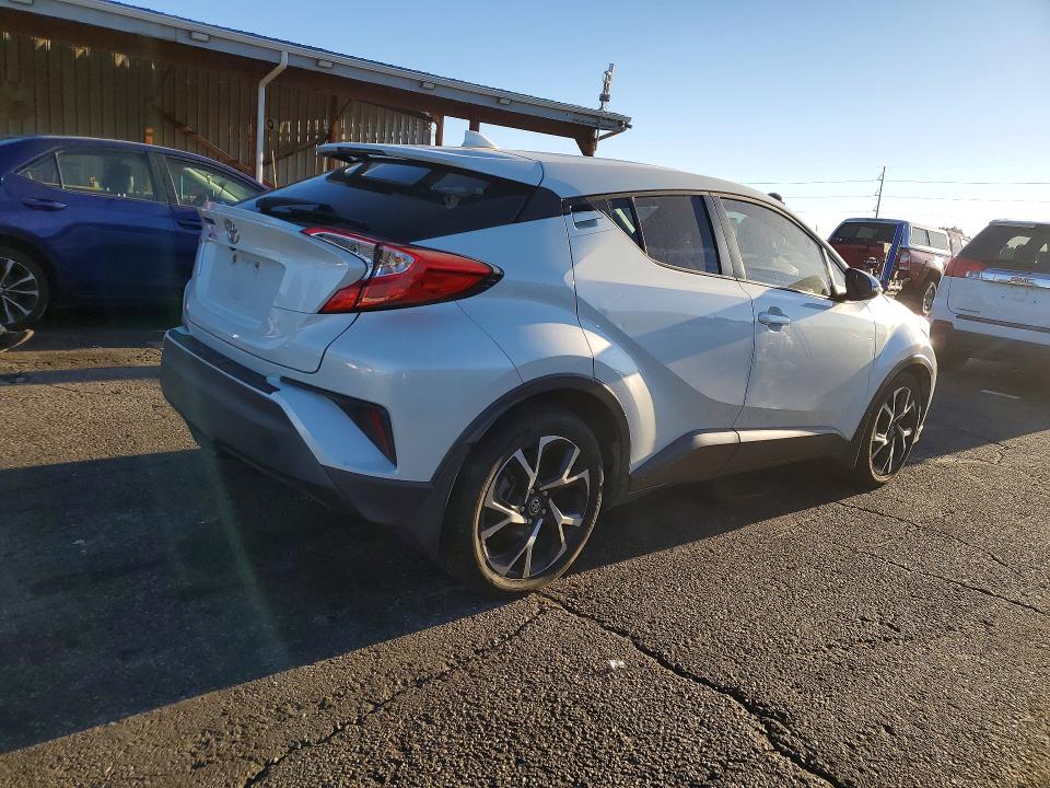 2018 Toyota C-hr მანქანა იყიდება აუქციონზე, vin: NMTKHMBXXJR001821, აუქციონის ნომერი: 68097126