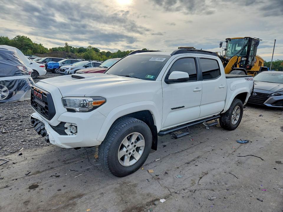 68071096 :رقم المزاد ، 3TMCZ5AN0HM093833 vin ، 2017 Toyota Tacoma مزاد بيع
