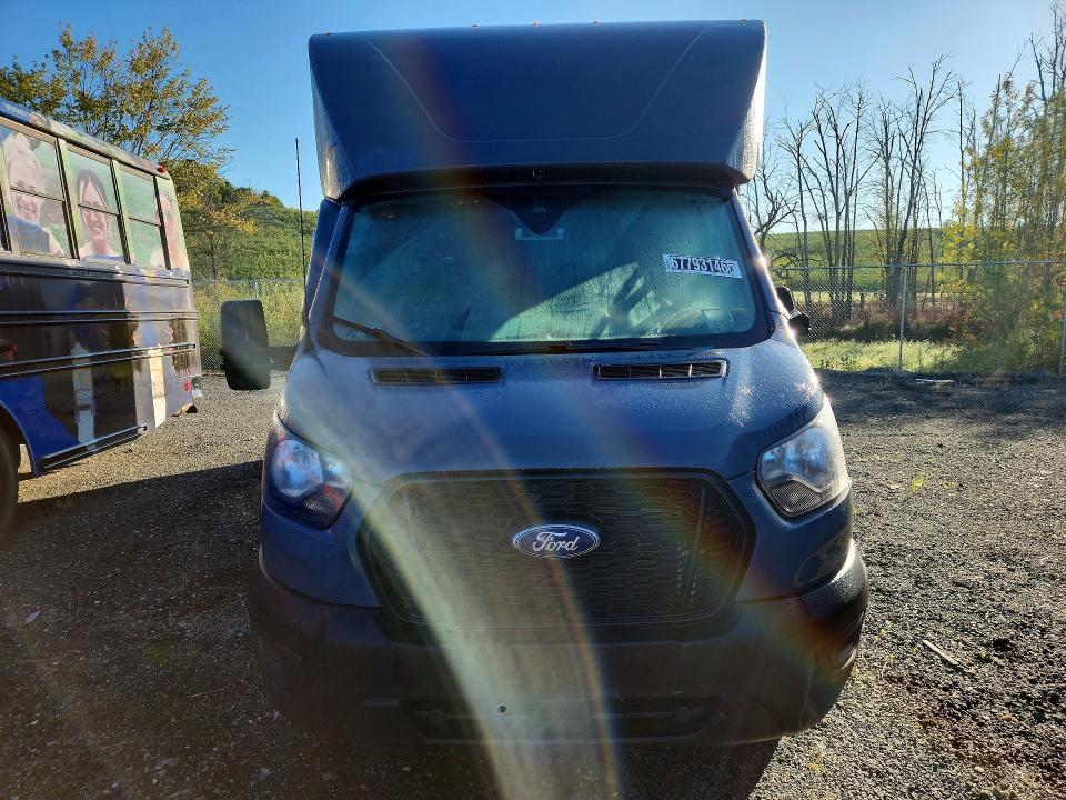 67793146 :رقم المزاد ، 1FDDF6P84MKA68922 vin ، 2021 Ford Transit مزاد بيع