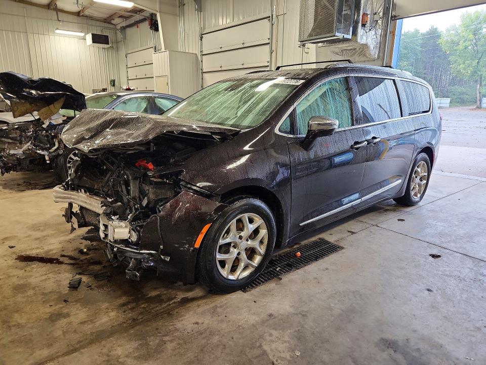 2017 Chrysler Pacifica მანქანა იყიდება აუქციონზე, vin: 2C4RC1GG8HR754563, აუქციონის ნომერი: 70922776