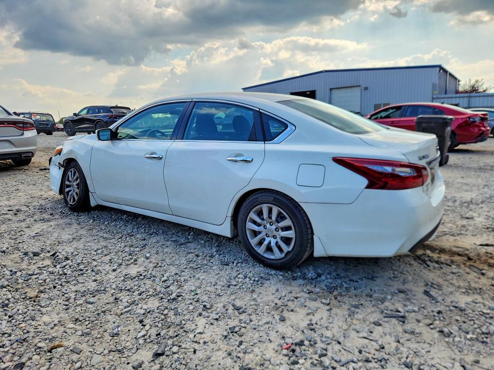 2018 Nissan Altima მანქანა იყიდება აუქციონზე, vin: 1N4AL3AP7JC190264, აუქციონის ნომერი: 68962546