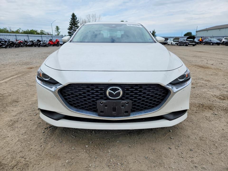 68189016 :رقم المزاد ، JM1BPBCL8N1505596 vin ، 2022 Mazda 3 مزاد بيع