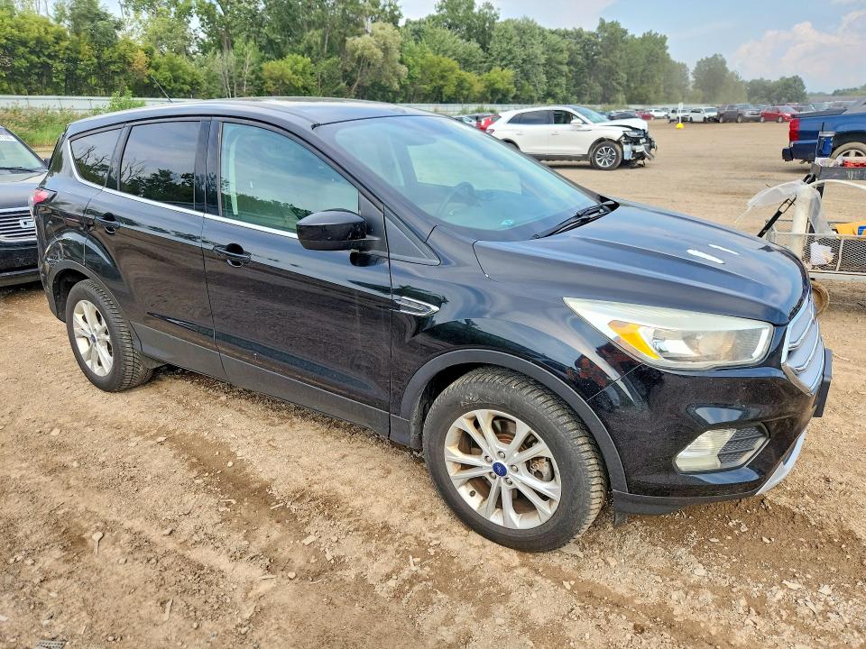 2017 Ford Escape მანქანა იყიდება აუქციონზე, vin: 1FMCU9G93HUD45629, აუქციონის ნომერი: 67240506