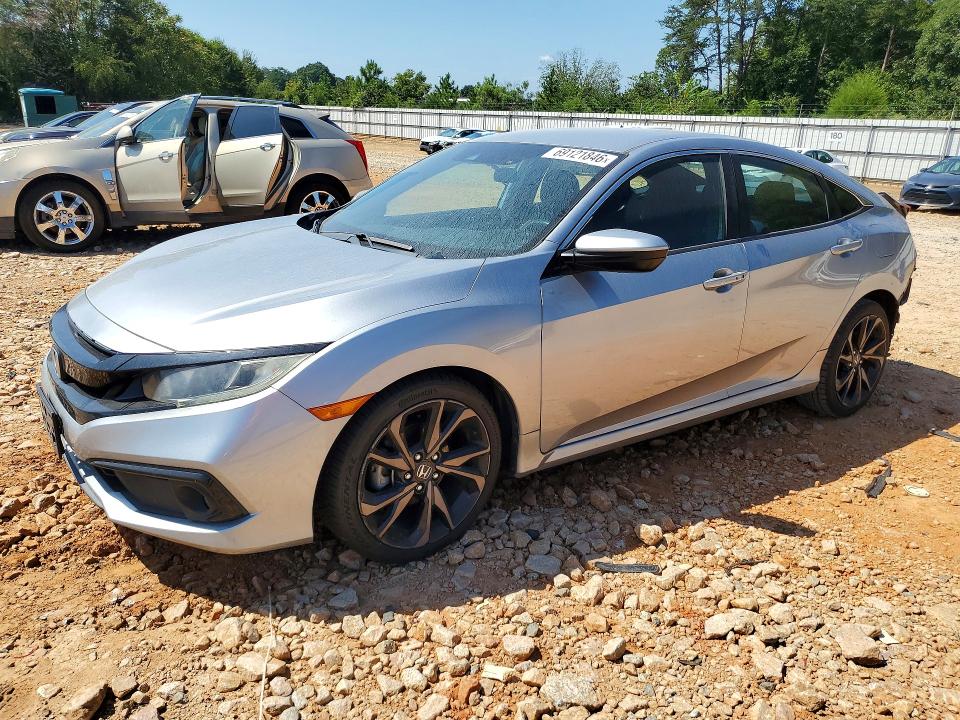 69121846 :رقم المزاد ، 19XFC2E8XKE015398 vin ، 2019 Honda Civic مزاد بيع