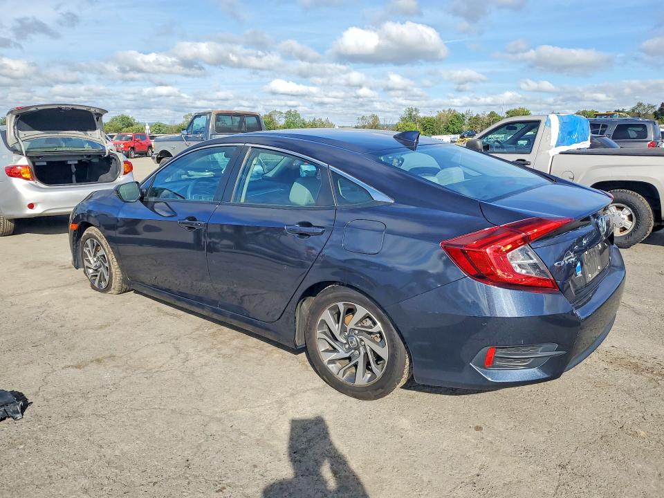 70315046 :رقم المزاد ، 2HGFC2F75JH536961 vin ، 2018 Honda Civic مزاد بيع