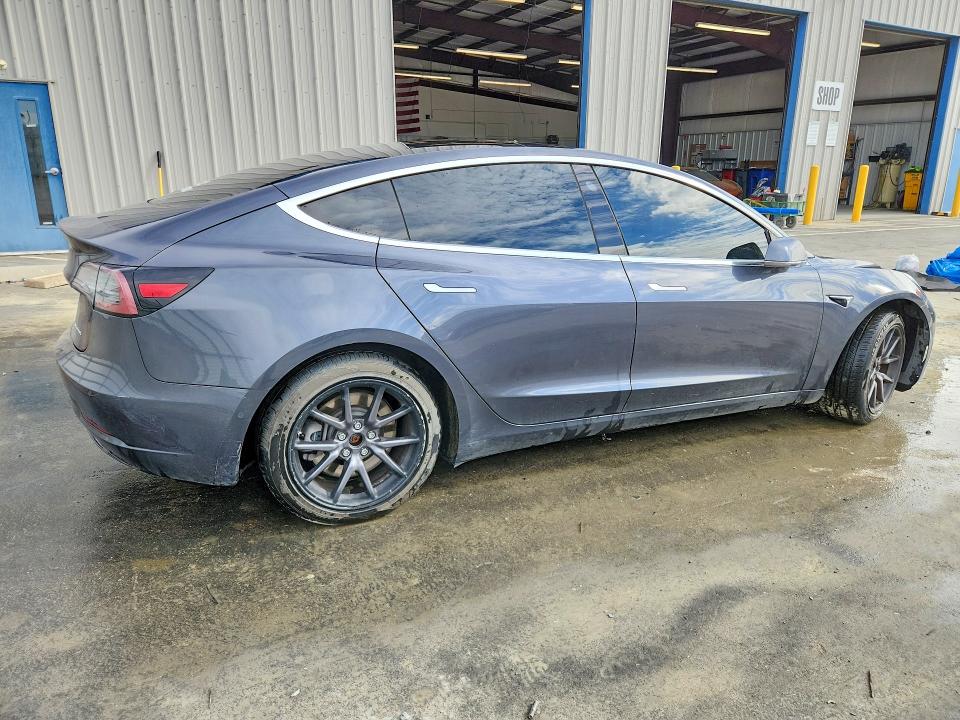 Продажа на аукционе авто 2018 Tesla Model 3, vin: 5YJ3E1EB8JF096140, номер лота: 65326346