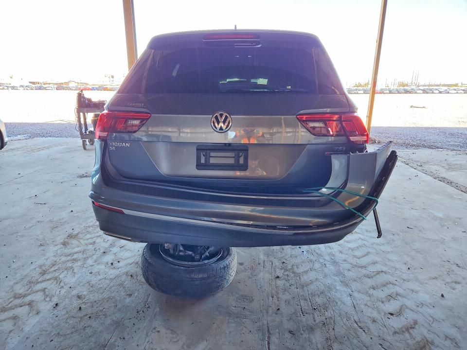Продажа на аукционе авто 2018 Volkswagen Tiguan, vin: 3VV2B7AXXJM069155, номер лота: 70847336