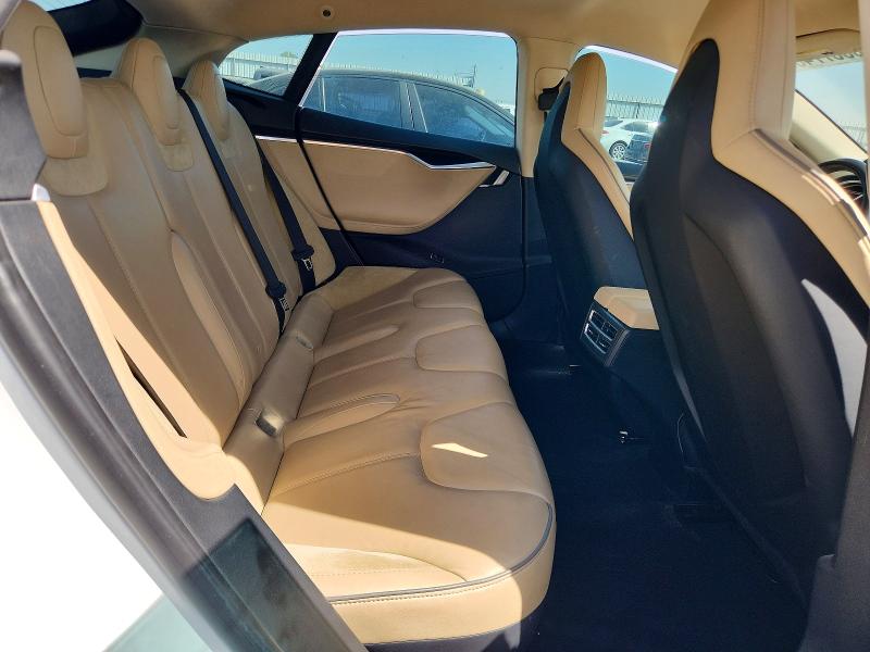 68577486 :رقم المزاد ، 5YJSA1CN9DFP23016 vin ، 2013 Tesla Model S مزاد بيع