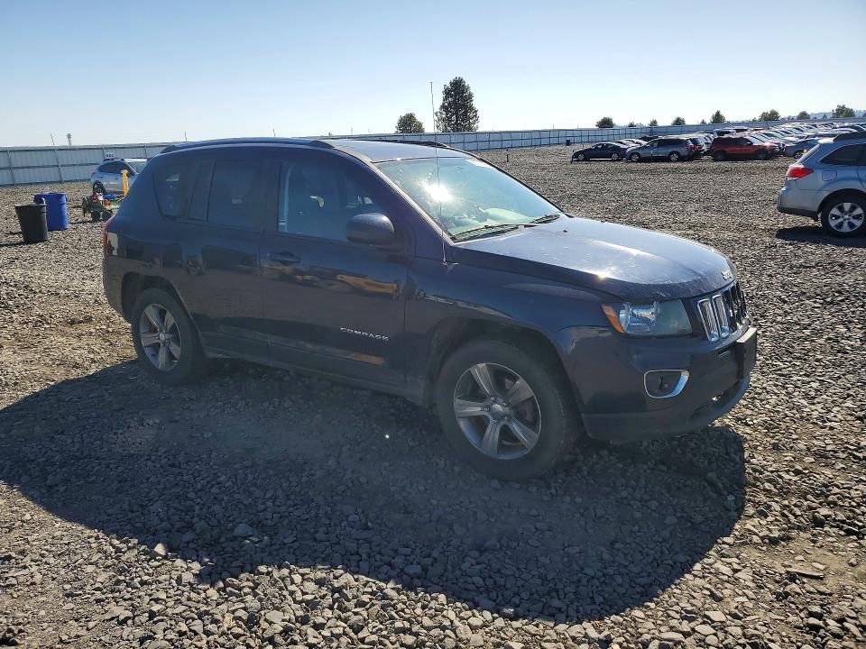68702096 :رقم المزاد ، 1C4NJDEBXHD100969 vin ، 2017 Jeep Compass مزاد بيع