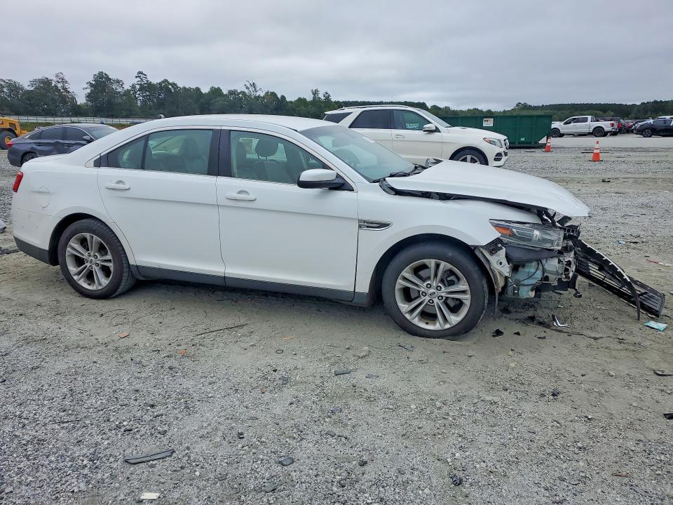 Продажа на аукционе авто 2015 Ford Taurus, vin: 1FAHP2E82FG112409, номер лота: 70128336