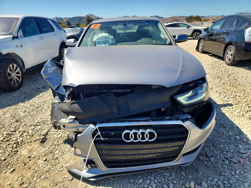 70176876 :رقم المزاد ، WAUAFAFLXFN002017 vin ، 2015 Audi A4 مزاد بيع