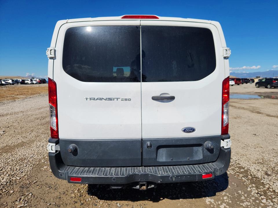 2017 Ford Transit მანქანა იყიდება აუქციონზე, vin: 1FTYR2YM2HKB53751, აუქციონის ნომერი: 69927626