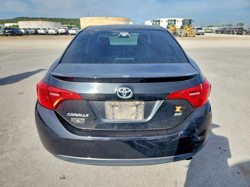 70544796 :رقم المزاد ، 2T1BURHE0HC816158 vin ، 2017 Toyota Corolla مزاد بيع