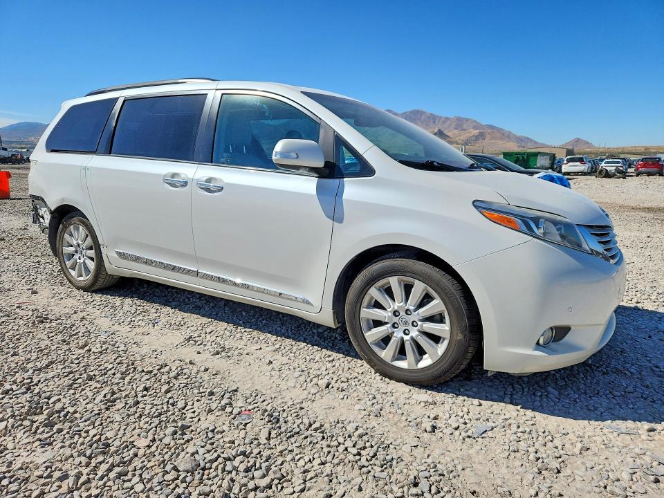 Продажа на аукционе авто 2016 Toyota Sienna, vin: 5TDYK3DC0GS697129, номер лота: 69525606