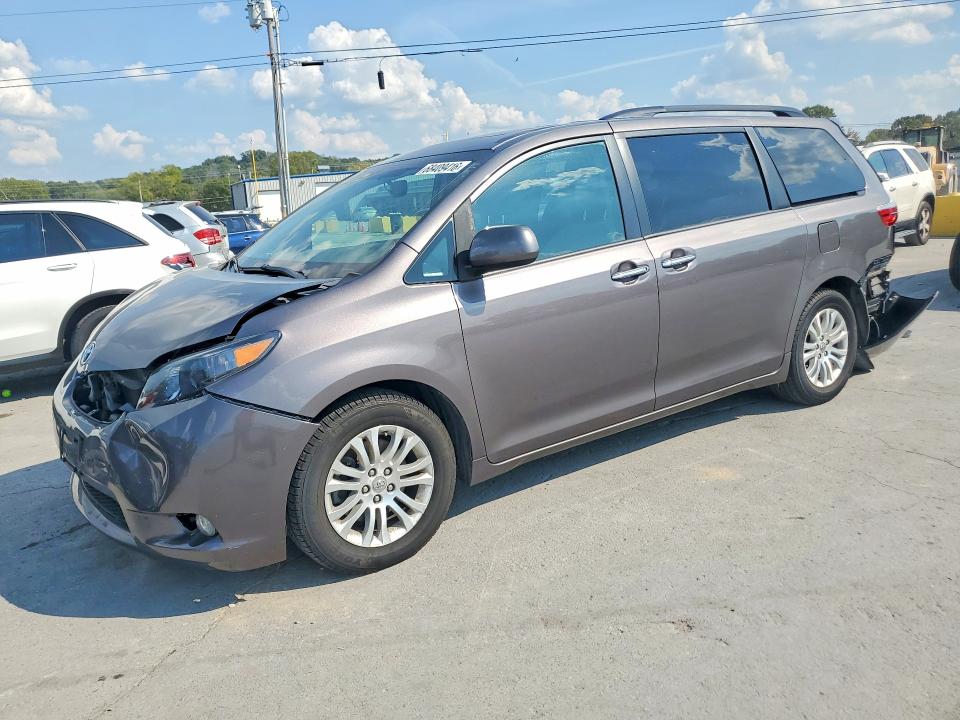 2017 Toyota Sienna მანქანა იყიდება აუქციონზე, vin: 5TDYZ3DC3HS796234, აუქციონის ნომერი: 68409416