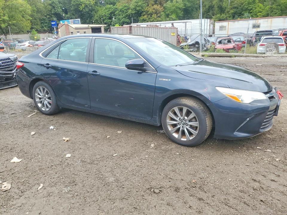 69695896 :رقم المزاد ، 4T1BD1FKXFU154367 vin ، 2015 Toyota Camry Hybrid مزاد بيع