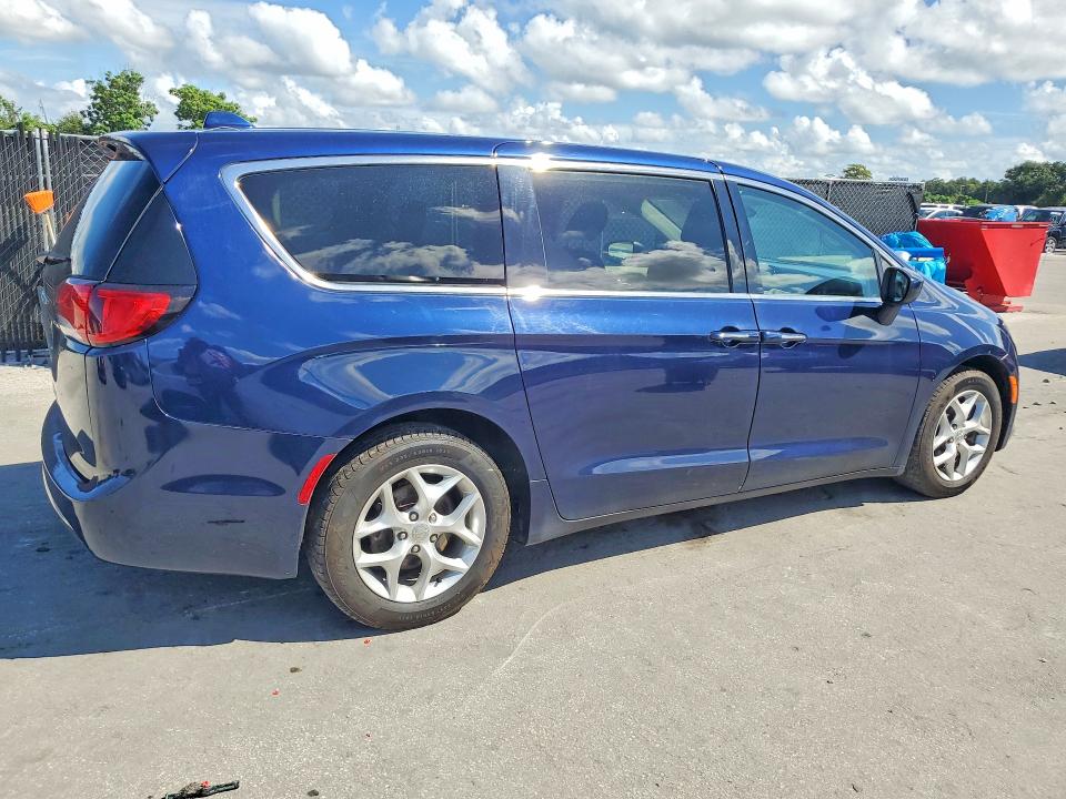 69440996 :رقم المزاد ، 2C4RC1BG7HR788436 vin ، 2017 Chrysler Pacifica مزاد بيع