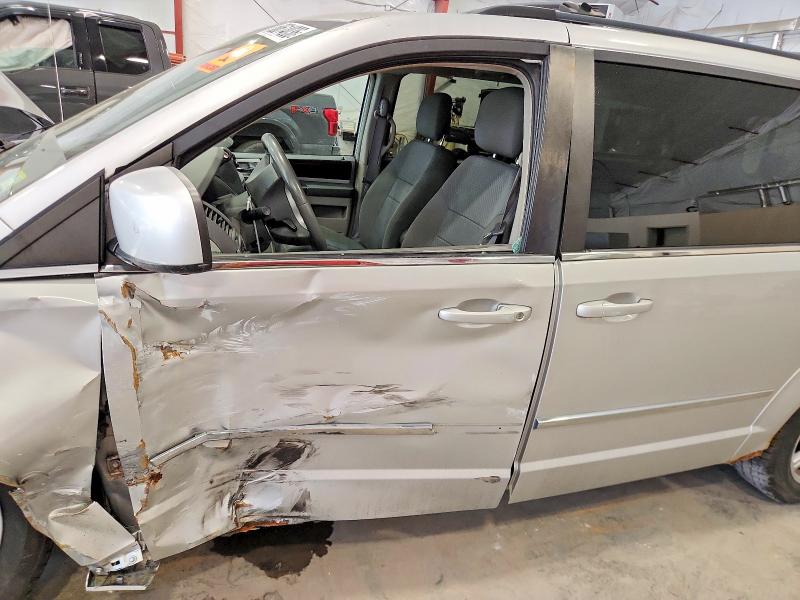 2010 Chrysler Town & Country მანქანა იყიდება აუქციონზე, vin: 2A4RR5D16AR375955, აუქციონის ნომერი: 68614036