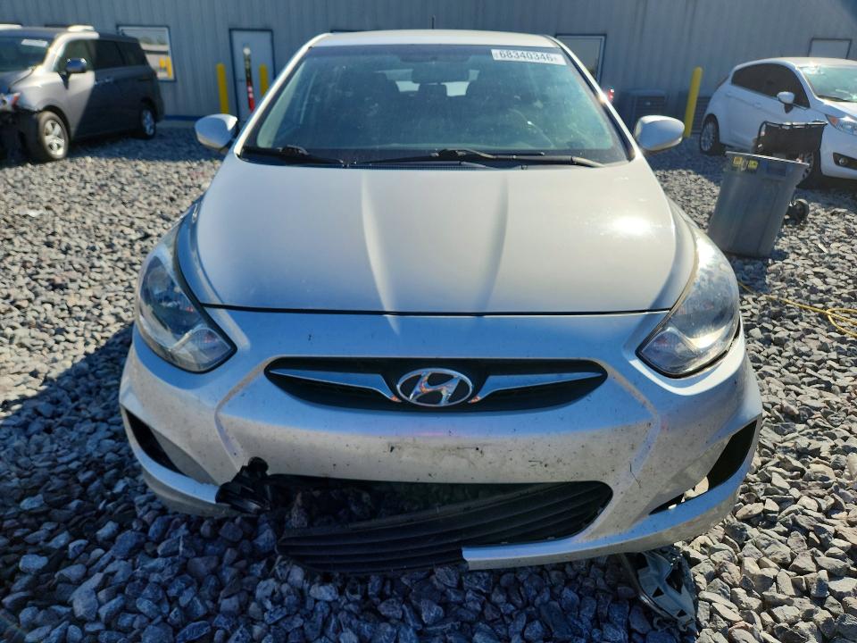 68340346 :رقم المزاد ، KMHCU5AE9DU106725 vin ، 2013 Hyundai Accent مزاد بيع