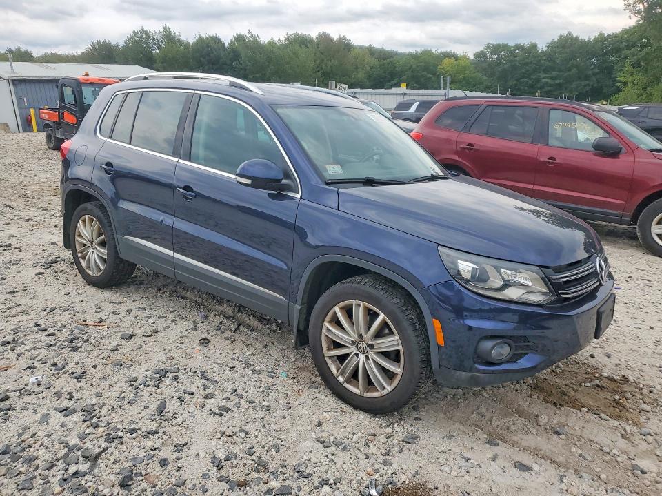 2016 Volkswagen Tiguan მანქანა იყიდება აუქციონზე, vin: WVGBV7AX4GW549816, აუქციონის ნომერი: 67722776