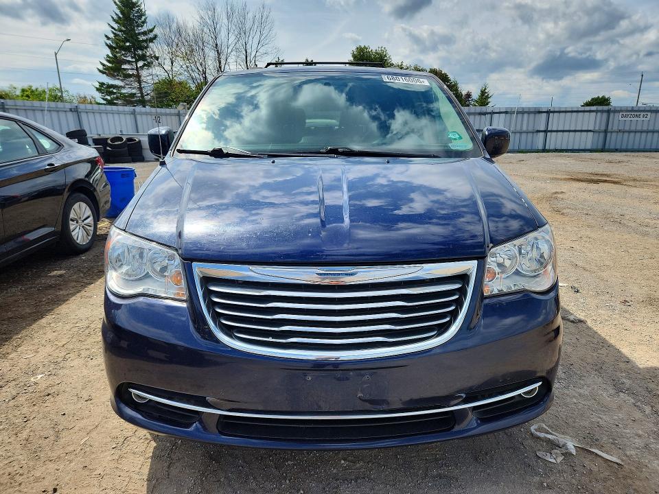 2016 Chrysler Town & Country მანქანა იყიდება აუქციონზე, vin: 2C4RC1CG8GR149835, აუქციონის ნომერი: 68016006