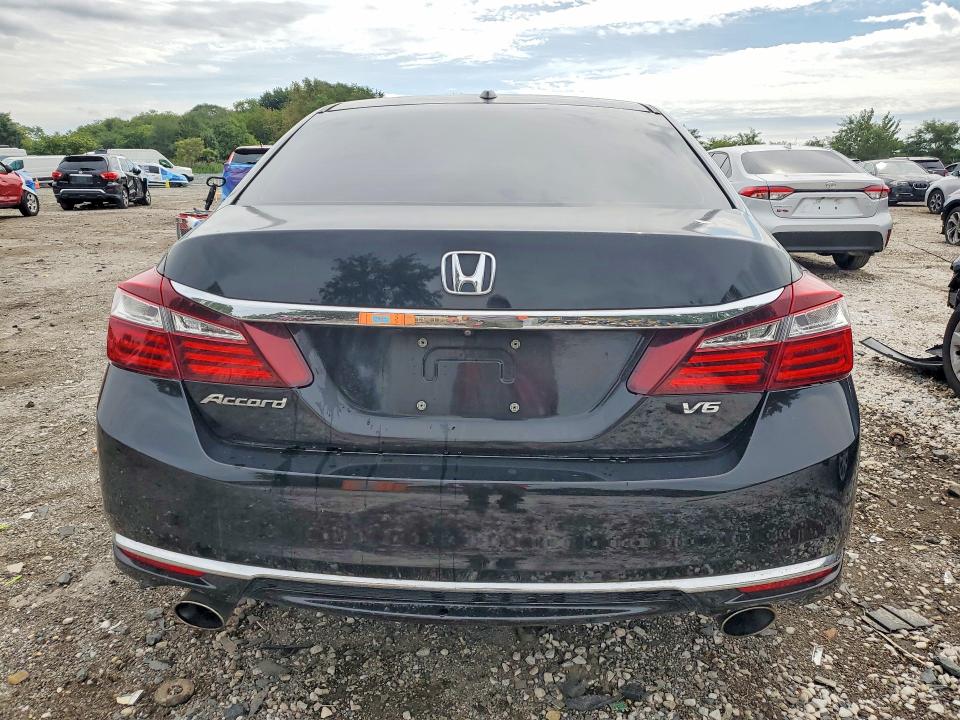 Продажа на аукционе авто 2017 Honda Accord, vin: 1HGCR3F81HA009802, номер лота: 67669786